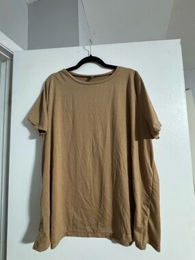 SHEIN woman Short-Sleeve Tee in Camel Brown